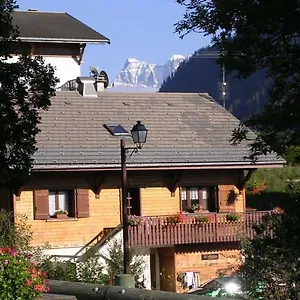 Bed & Breakfast Chalet Peloton, La Chapelle-d'Abondance