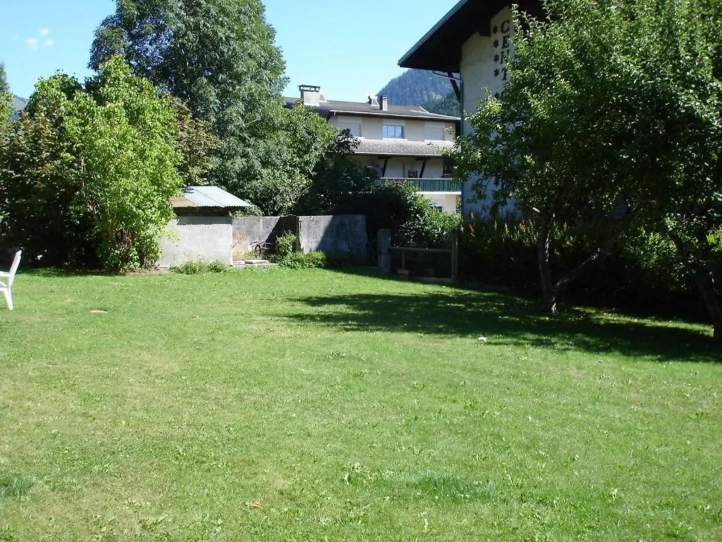 La Ferme Du Chateau Abondance 0*,
